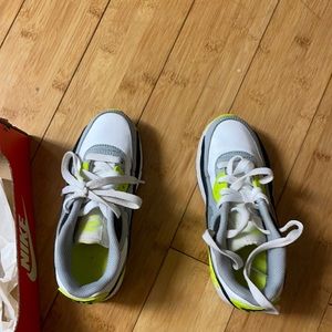 Kids Air Max 90 (size 13c)